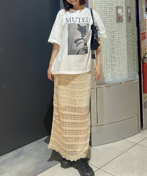 AZUL by moussy(アズールバイマウジー)の「フォトプリントTシャツ(Tシャツ/カットソー・レディース・ホワイト/ライトブラック・SMALL/MEDIUM)」の21枚目の写真