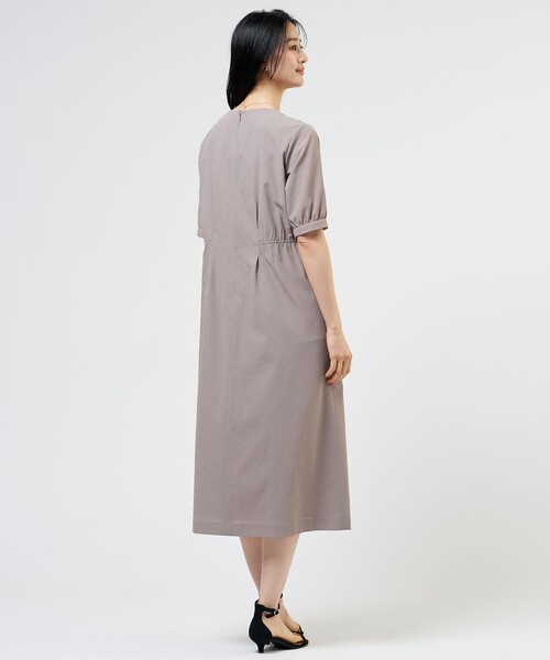 J.PRESS(ジェイプレス)の「【WEB限定カラーあり】アキハ BREEZE COOL ワンピース(ワンピース・レディース・ブラウン系/グレー系/ライトグレー系・9/11)」の11枚目の写真