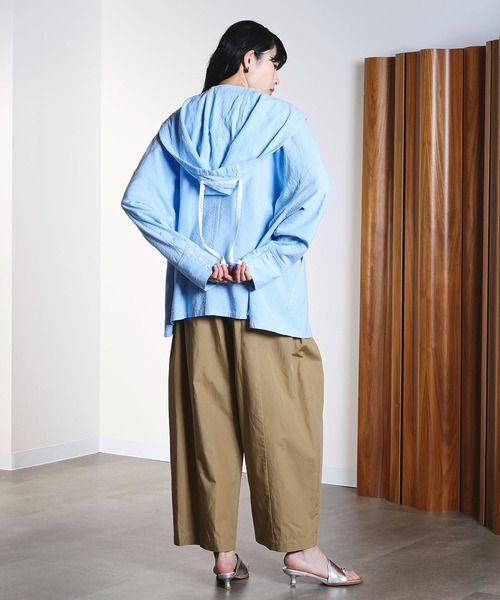 ROSE BUD(ローズバッド)の「(CREOLME)STRIPE HOODED BIG SHIRT(シャツ/ブラウス・レディース・ホワイト/ライトブルー・ONE SIZE)」の16枚目の写真