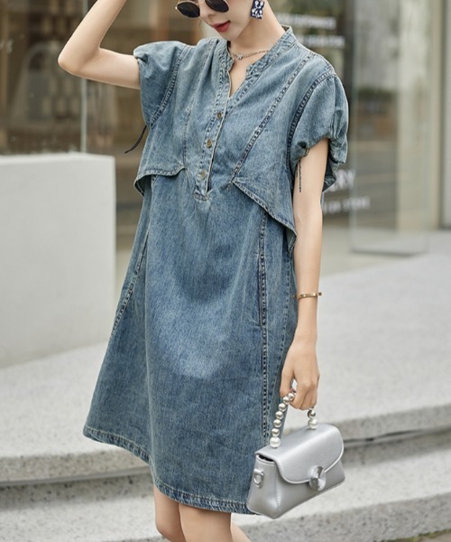 FAVORITO(ファヴォリート)の「デニムVネックワンピース(ワンピース・レディース・ブルー・XL/L/M/S)」の10枚目の写真