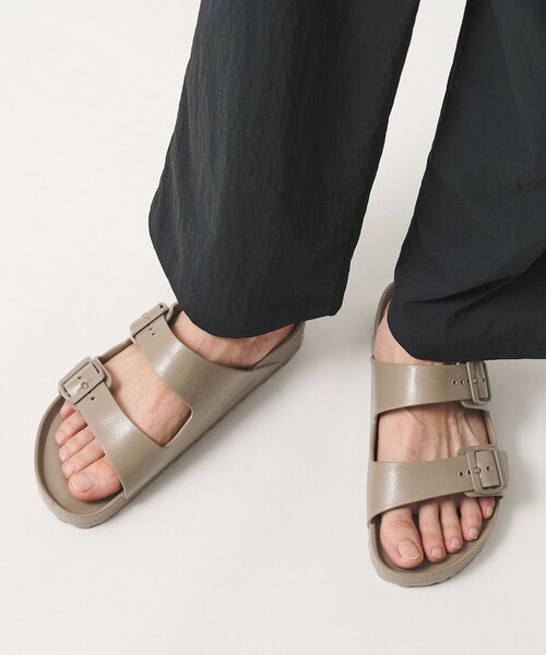 BIRKENSTOCK(ビルケンシュトック)の「<BIRKENSTOCK>アリゾナ EVA サンダル(サンダル・メンズ・ベージュ/ブラック・42/41)」の11枚目の写真