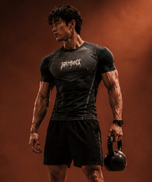 BATTRACT（バトラクト）の「ラグランブラックメタルロゴパフォーマンスティーシャツ_ブラック（Tシャツ/カットソー）」
