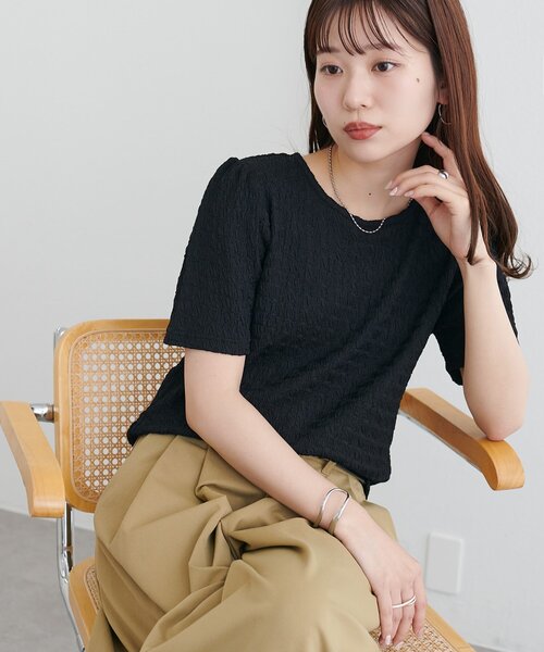 DISCOAT(ディスコート)の「生地ジャガード5分袖《WEB限定カラーあり》(Tシャツ/カットソー・レディース・オフホワイト/アイボリー/サックスブルー/モカ/ブラック/ピンク・FREE)」の2枚目の写真
