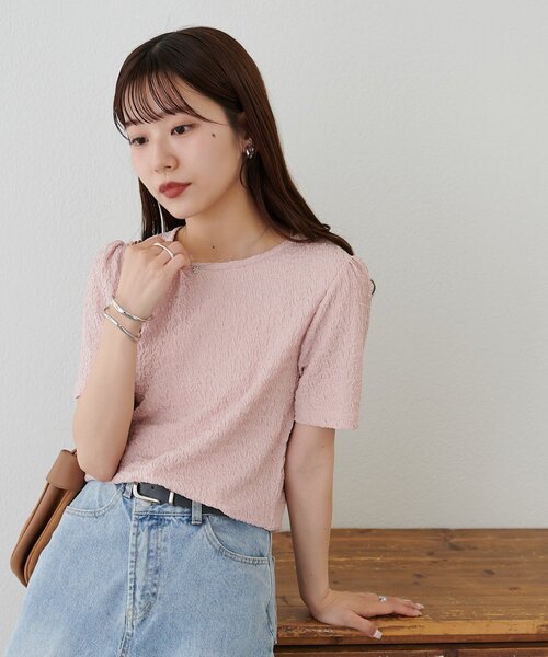 DISCOAT(ディスコート)の「生地ジャガード5分袖《WEB限定カラーあり》(Tシャツ/カットソー・レディース・オフホワイト/アイボリー/サックスブルー/モカ/ブラック/ピンク・FREE)」の9枚目の写真
