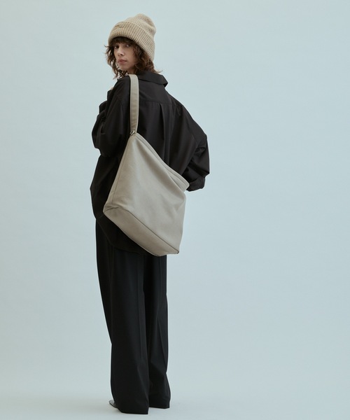 cii(シー)の「【UNISEX】Smooth PU travel bag / スムースPUトラベルバッグ(ショルダーバッグ・メンズ・ブラウン/ブラック/ベージュ・FREE)」の22枚目の写真