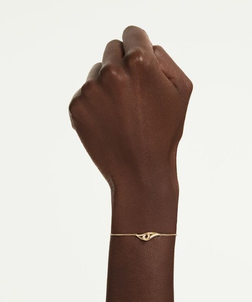 SWAROVSKI（スワロフスキー）の「【公式】【スワロフスキー】Classica ブレスレット, ラウンドカット, インターロッキング, ホワイト, スターリングシルバー, 18Kゴールドコーティング（ブレスレット・レディース・ゴールド系・ONE SIZE）」の6枚目の写真