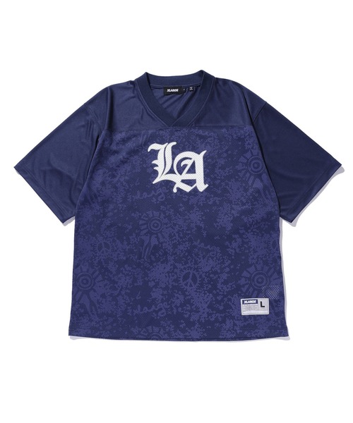 XLARGE(エクストララージ)の「OLD ENGLISH FOOTBALL JERSEY(Tシャツ/カットソー・メンズ・ネイビー/ホワイト/ブラック・XL/L/M)」の3枚目の写真