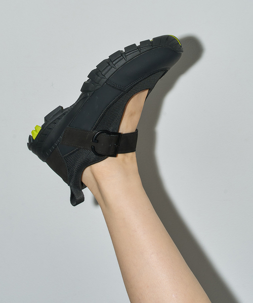 FLAT（フラット）の「《追加 / WEB+一部店舗限定》GRISE VIBRAM メリージェーンスニーカー（スニーカー・レディース・グリーン/ブラック/チャコールグレー・X-LARGE/SMALL/MEDIUM/LARGE）」の5枚目の写真
