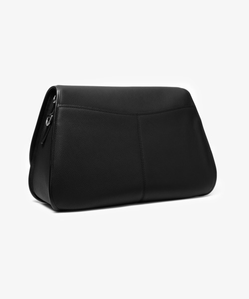 MICHAEL KORS（マイケルコース）の「HOLMES ぺブルレザー コンバーチブル クロスボディバッグ エクストララージ（ショルダーバッグ・メンズ・ブラック・FREE）」の4枚目の写真