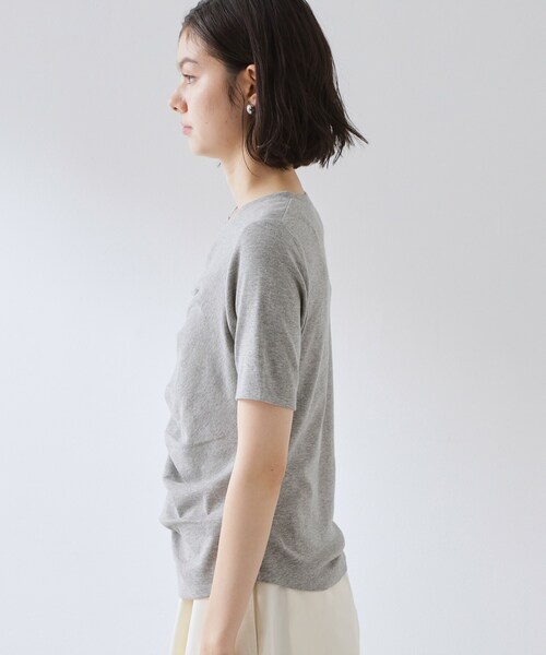 THE SHOP TK (ザ ショップ ティーケー )の「フロントタックカットソー(Tシャツ/カットソー・レディース・ブラック/グレー/オフホワイト・12/13)」の4枚目の写真