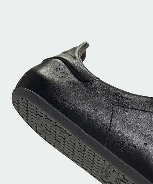 adidas Originals（アディダスオリジナルス）の「adidas Originals (アディダス オリジナルス) STAN SMITH LO PRO W（スニーカー・メンズ・ブラック・25cm/25.5cm/26cm/26.5cm/27cm/27.5cm/28cm/28.5cm/29cm）」の9枚目の写真
