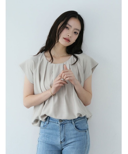fifth（フィフス）の「肩まわり華奢見えタックフレンチブラウス（シャツ/ブラウス・レディース・ブラック/ホワイト/ブルーグレー/ベージュ・M）」の5枚目の写真