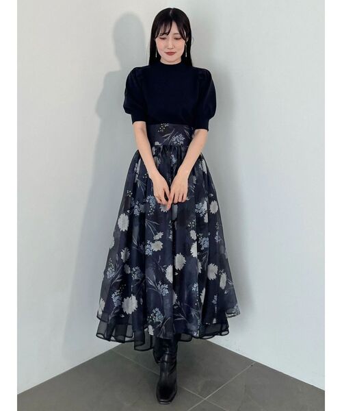 MERCURYDUO(マーキュリーデュオ)の「フラワープリントコルセットスカート(スカート・レディース・オフホワイト/チャコールグレー・MEDIUM/SMALL)」の8枚目の写真