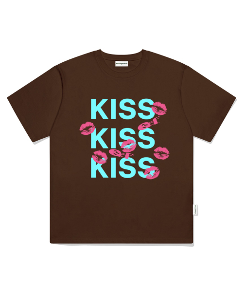ESCAPEFROM（エスケープフロム）の「KISS KISS KISSプリントオーバーサイズ半袖Tシャツホワイト（Tシャツ/カットソー・レディース・その他・LARGE/MEDIUM/SMALL）」の4枚目の写真