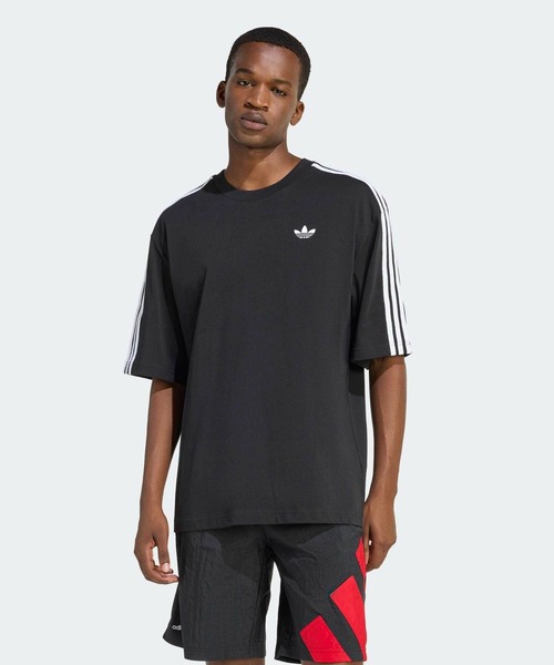 adidas(アディダス)の「アディカラー スリーストライプス オーバーサイズTシャツ / アディダスオリジナルス adidas Originals(Tシャツ/カットソー・メンズ・ブラック・XX-SMALL/X-SMALL/XX-LARGE/MEDIUM/X-LARGE/SMALL/LARGE/3XL)」の4枚目の写真