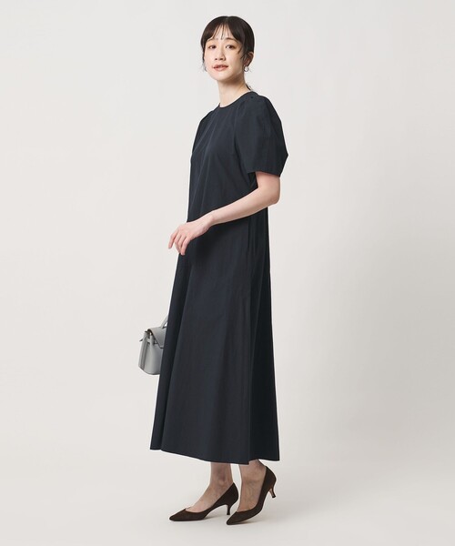UNITED ARROWS(ユナイテッドアローズ)の「パフスリーブ フレアワンピース ‐ウォッシャブル‐(ワンピース・レディース・ダークブラウン/ネイビー・36/38)」の7枚目の写真