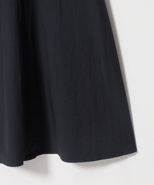 UNITED ARROWS(ユナイテッドアローズ)の「パフスリーブ フレアワンピース ‐ウォッシャブル‐(ワンピース・レディース・ダークブラウン/ネイビー・36/38)」の16枚目の写真