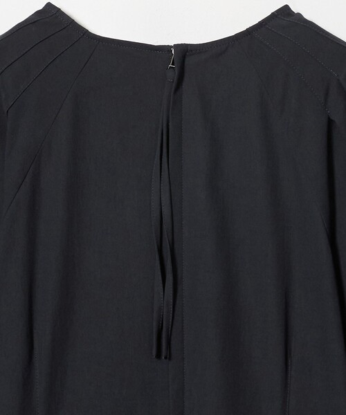 UNITED ARROWS(ユナイテッドアローズ)の「パフスリーブ フレアワンピース ‐ウォッシャブル‐(ワンピース・レディース・ダークブラウン/ネイビー・36/38)」の18枚目の写真