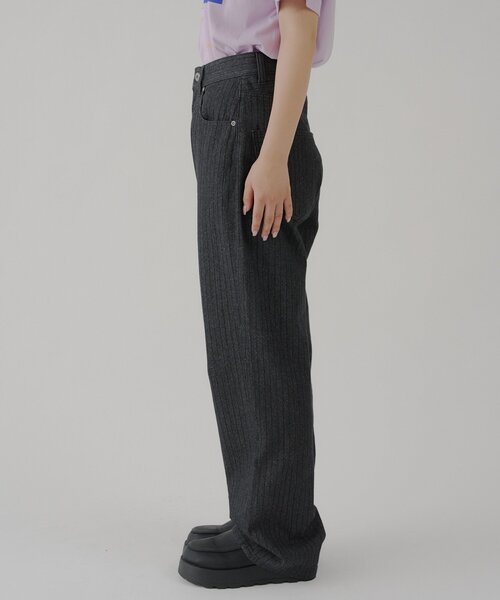 WHIMSIC（ウィムジック）の「【UNISEX/2サイズ展開】ストライプデニムスラッカーパンツ（デニムパンツ・メンズ・インディゴブルー/ブラック・2/1）」の22枚目の写真