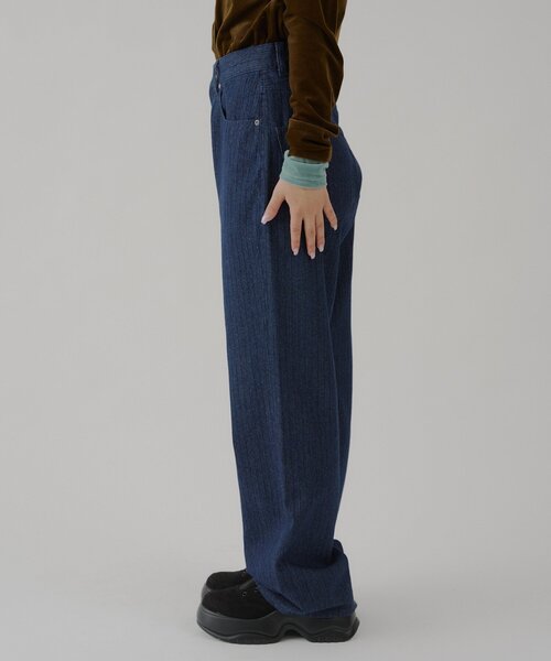 WHIMSIC（ウィムジック）の「【UNISEX/2サイズ展開】ストライプデニムスラッカーパンツ（デニムパンツ・メンズ・インディゴブルー/ブラック・2/1）」の7枚目の写真