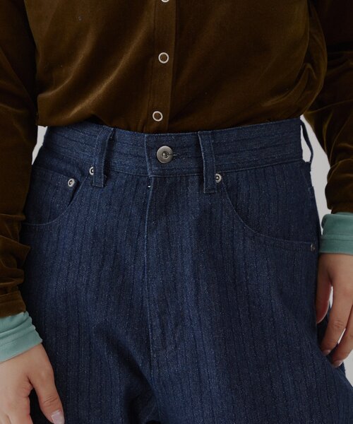 WHIMSIC（ウィムジック）の「【UNISEX/2サイズ展開】ストライプデニムスラッカーパンツ（デニムパンツ・メンズ・インディゴブルー/ブラック・2/1）」の10枚目の写真