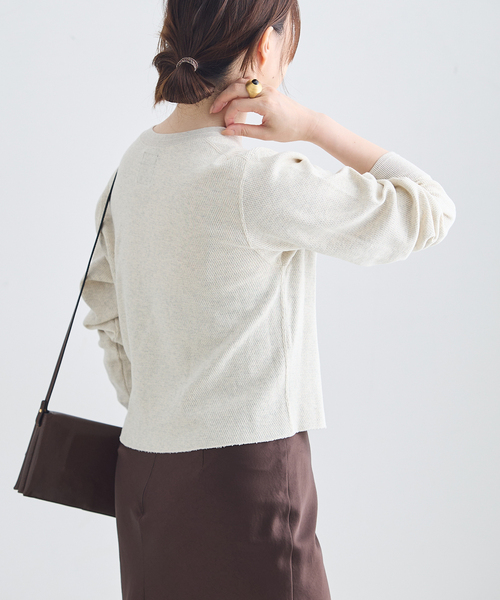 journal standard L'essage(ジャーナルスタンダードレサージュ)の「サーマルクルーネックロングTシャツ(Tシャツ/カットソー・レディース・ブラック/アイボリー・FREE)」の11枚目の写真
