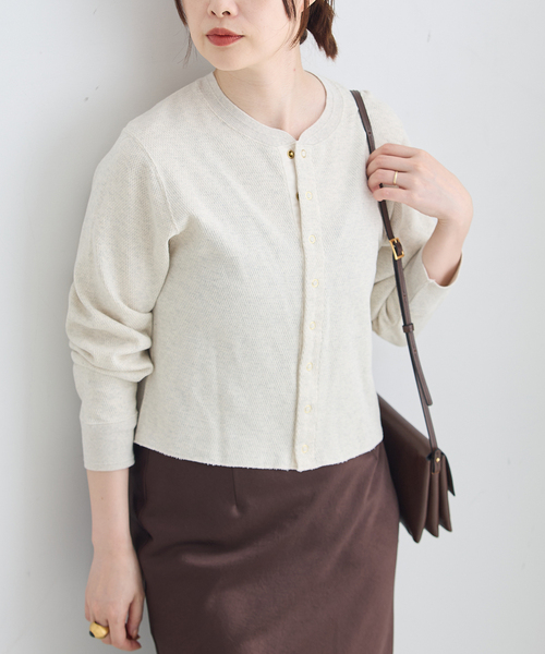 journal standard L'essage(ジャーナルスタンダードレサージュ)の「サーマルクルーネックロングTシャツ(Tシャツ/カットソー・レディース・ブラック/アイボリー・FREE)」の12枚目の写真