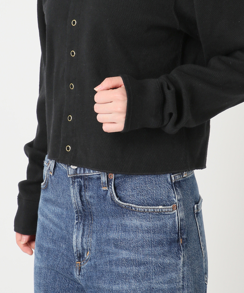 journal standard L'essage(ジャーナルスタンダードレサージュ)の「サーマルクルーネックロングTシャツ(Tシャツ/カットソー・レディース・ブラック/アイボリー・FREE)」の20枚目の写真