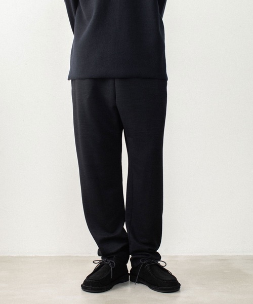 ATTACHMENT(アタッチメント)の「【LIMITED】W/NYスムース ラウンジトラウザーズ / W/NY SMOOTH LOUNGE TROUSERS(スウェットパンツ・メンズ・ブラック/ダークグレー・4/3/2/1)」の2枚目の写真
