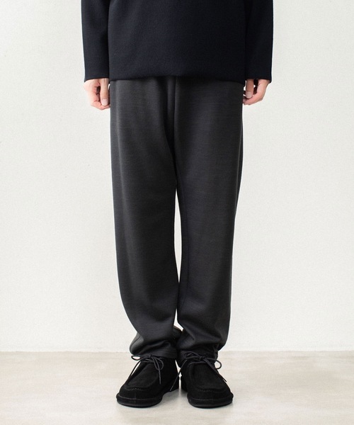 ATTACHMENT(アタッチメント)の「【LIMITED】W/NYスムース ラウンジトラウザーズ / W/NY SMOOTH LOUNGE TROUSERS(スウェットパンツ・メンズ・ブラック/ダークグレー・4/3/2/1)」の3枚目の写真