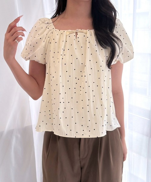merrylatte(メリーラテ)の「ドット柄バックリボントップス(ニット/セーター・レディース・ドット・MEDIUM)」の6枚目の写真