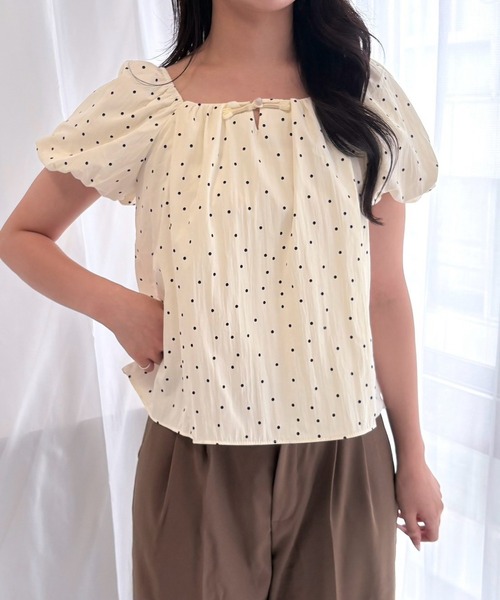 merrylatte(メリーラテ)の「ドット柄バックリボントップス(ニット/セーター・レディース・ドット・MEDIUM)」の8枚目の写真
