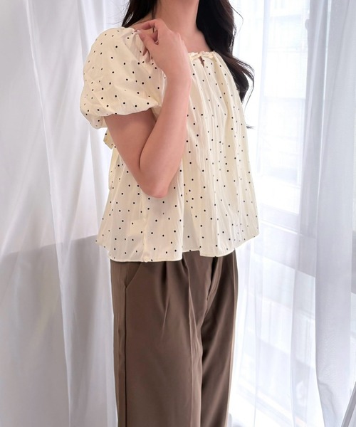 merrylatte(メリーラテ)の「ドット柄バックリボントップス(ニット/セーター・レディース・ドット・MEDIUM)」の11枚目の写真