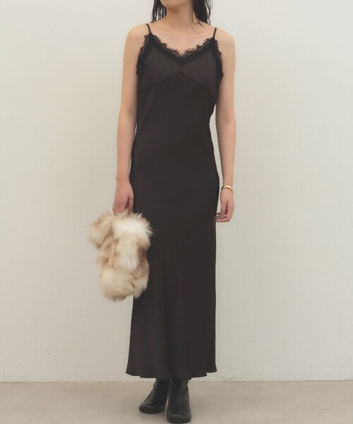 LOUNGEDRESS（ラウンジドレス）の「《幅広いシーンで活躍》レースキャミワンピース（ワンピース・レディース・アイボリー/ブラック/ベージュ・FREE）」の12枚目の写真
