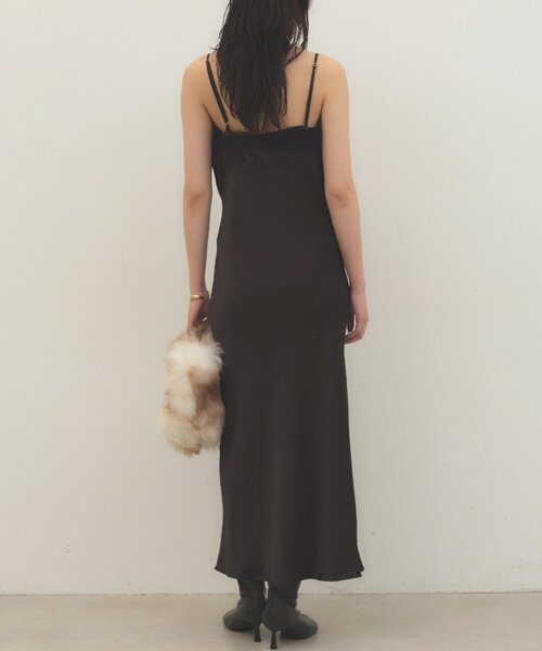 LOUNGEDRESS（ラウンジドレス）の「《幅広いシーンで活躍》レースキャミワンピース（ワンピース・レディース・アイボリー/ブラック/ベージュ・FREE）」の15枚目の写真