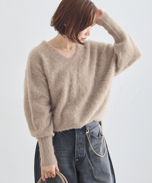 journal standard L'essage(ジャーナルスタンダードレサージュ)の「《一部WEB限定カラー/追加》FOX CASHMERE Vネックプルオーバー(ニット/セーター・レディース・レッド/ベージュ/オリーブ/ネイビー/ピンク系その他・FREE)」の1枚目の写真