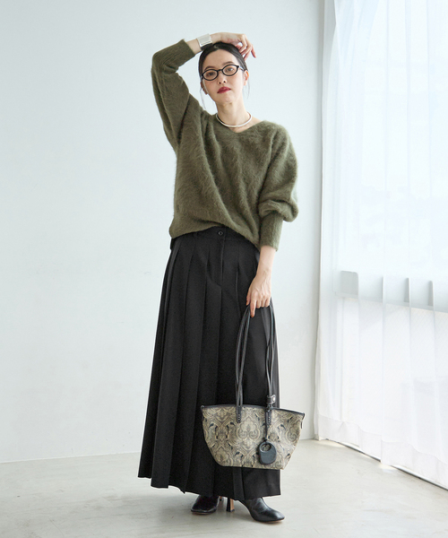 journal standard L'essage(ジャーナルスタンダードレサージュ)の「《一部WEB限定カラー/追加》FOX CASHMERE Vネックプルオーバー(ニット/セーター・レディース・レッド/ベージュ/オリーブ/ネイビー/ピンク系その他・FREE)」の7枚目の写真