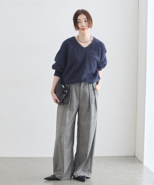 journal standard L'essage(ジャーナルスタンダードレサージュ)の「《一部WEB限定カラー/追加》FOX CASHMERE Vネックプルオーバー(ニット/セーター・レディース・レッド/ベージュ/オリーブ/ネイビー/ピンク系その他・FREE)」の8枚目の写真