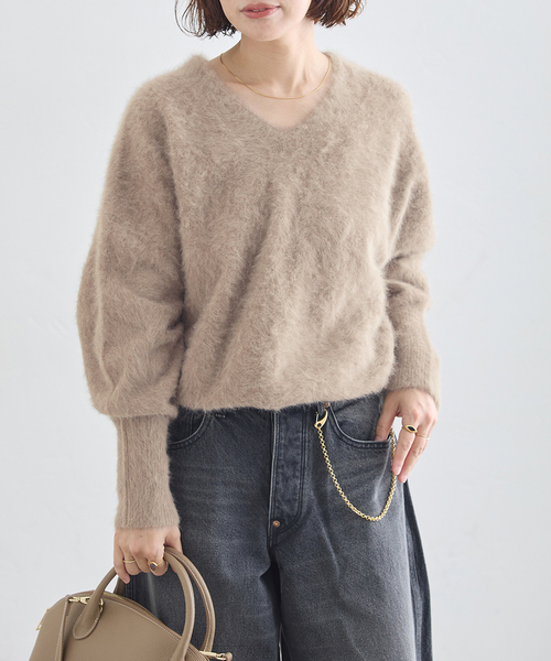 journal standard L'essage(ジャーナルスタンダードレサージュ)の「《一部WEB限定カラー/追加》FOX CASHMERE Vネックプルオーバー(ニット/セーター・レディース・レッド/ベージュ/オリーブ/ネイビー/ピンク系その他・FREE)」の11枚目の写真