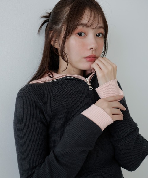 AMUU. PRECIEUSE(アムープレシューズ)の「ハイネックジップニットプルオーバー(ニット/セーター・レディース・ピンク/ブラウン/アイボリー/チャコールグレー/ボルドー・FREE)」の4枚目の写真