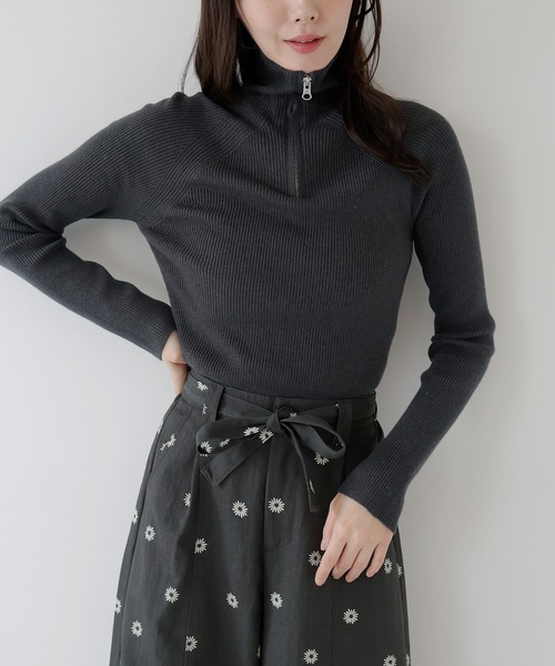 AMUU. PRECIEUSE(アムープレシューズ)の「ハイネックジップニットプルオーバー(ニット/セーター・レディース・ピンク/ブラウン/アイボリー/チャコールグレー/ボルドー・FREE)」の18枚目の写真