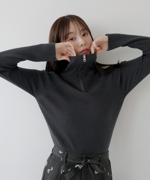 AMUU. PRECIEUSE(アムープレシューズ)の「ハイネックジップニットプルオーバー(ニット/セーター・レディース・ピンク/ブラウン/アイボリー/チャコールグレー/ボルドー・FREE)」の19枚目の写真