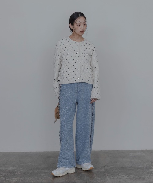 Eimee Law(エイミーロウ)の「ダイヤキルト バックフリル中綿ジャケット(ノーカラージャケット・レディース・アイボリー/ブラウン/ブラック・FREE)」の4枚目の写真