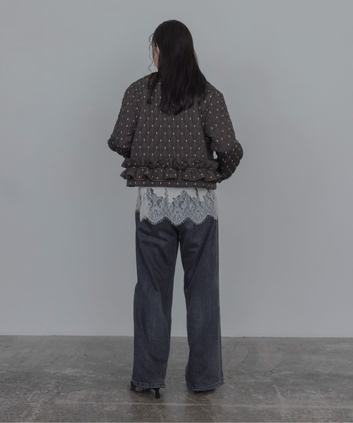 Eimee Law(エイミーロウ)の「ダイヤキルト バックフリル中綿ジャケット(ノーカラージャケット・レディース・アイボリー/ブラウン/ブラック・FREE)」の13枚目の写真