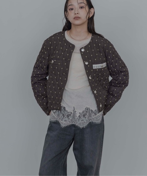 Eimee Law(エイミーロウ)の「ダイヤキルト バックフリル中綿ジャケット(ノーカラージャケット・レディース・アイボリー/ブラウン/ブラック・FREE)」の15枚目の写真
