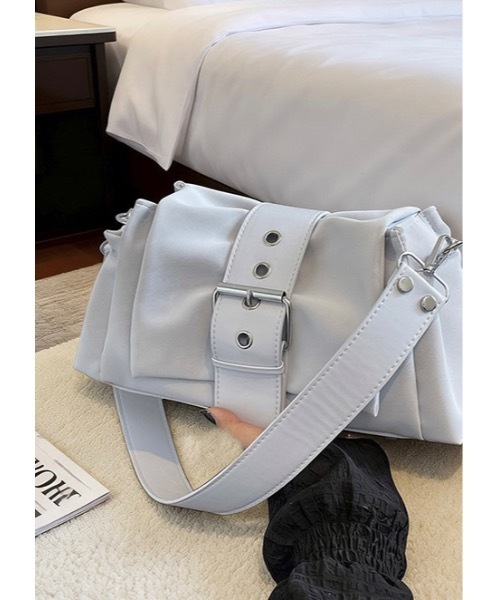 SALTMINT(ソルトミント)の「ビッグバックルギャザーショルダーバッグ(ショルダーバッグ・レディース・ブルー/アイボリー/ピンク/ブラック・FREE)」の9枚目の写真