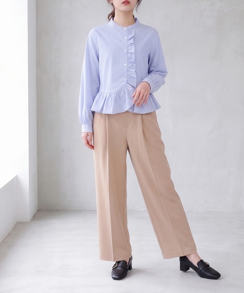 TRUDEA(トルディア)の「フリルシャツブラウス(チェック/ストライプ/無地)(シャツ/ブラウス・レディース・ブルー/サックスブルー/ブラック・MEDIUM)」の6枚目の写真
