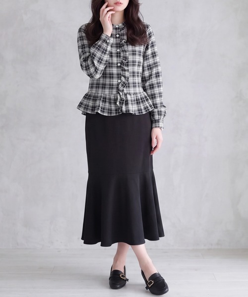 TRUDEA(トルディア)の「フリルシャツブラウス(チェック/ストライプ/無地)(シャツ/ブラウス・レディース・ブルー/サックスブルー/ブラック・MEDIUM)」の20枚目の写真