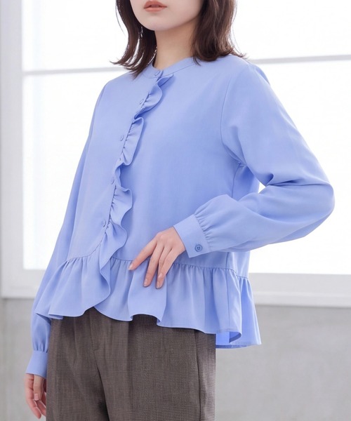 TRUDEA(トルディア)の「フリルシャツブラウス(チェック/ストライプ/無地)(シャツ/ブラウス・レディース・ブルー/サックスブルー/ブラック・MEDIUM)」の22枚目の写真