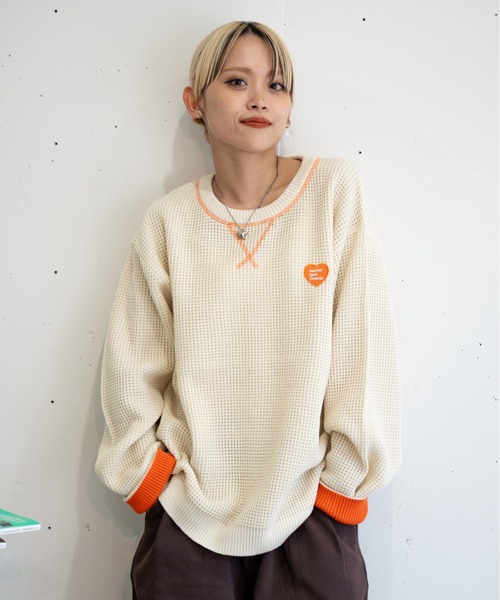 bashful base Oriental(バッシュフルベースオリエンタル)の「【bbO】バイカラーハートワッペンワッフルニットプルオーバー(ニット/セーター・メンズ・アイボリー/ブラウン/ブラック/チャコールグレー・LARGE/MEDIUM)」の2枚目の写真